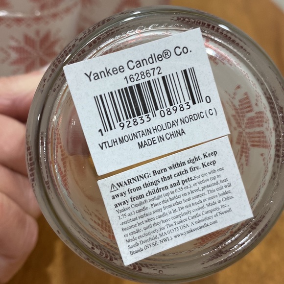 NWT. Yankee Candle, set of 4 votive candle holders. - Picture 4 of 7
